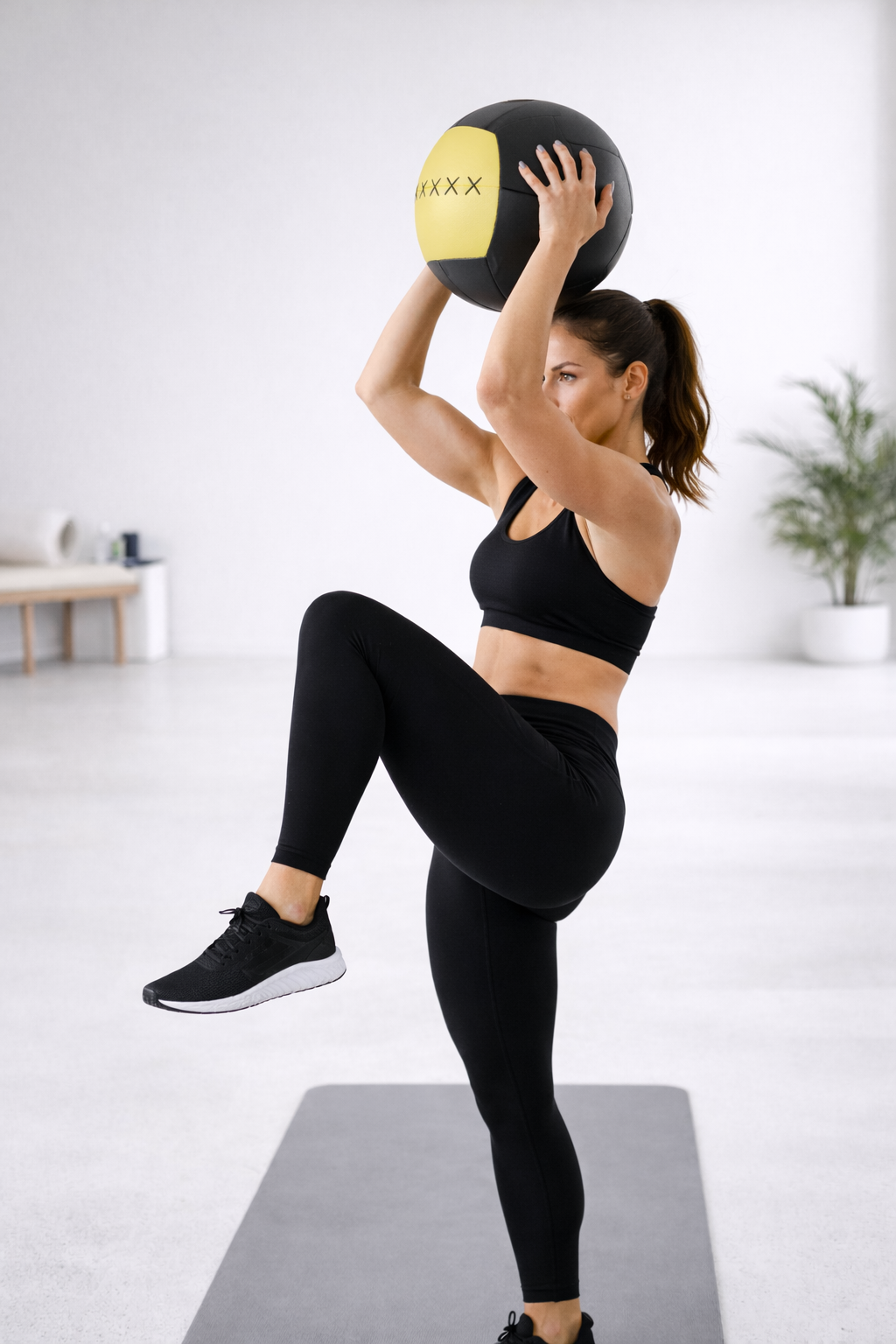 VÆLION Wall Ball Professionale 35 cm Certificata CE/USA - Palla Fitness Multifunzionale per Core e Allenamento Funzionale | Made in Italy - THERMOLUX  